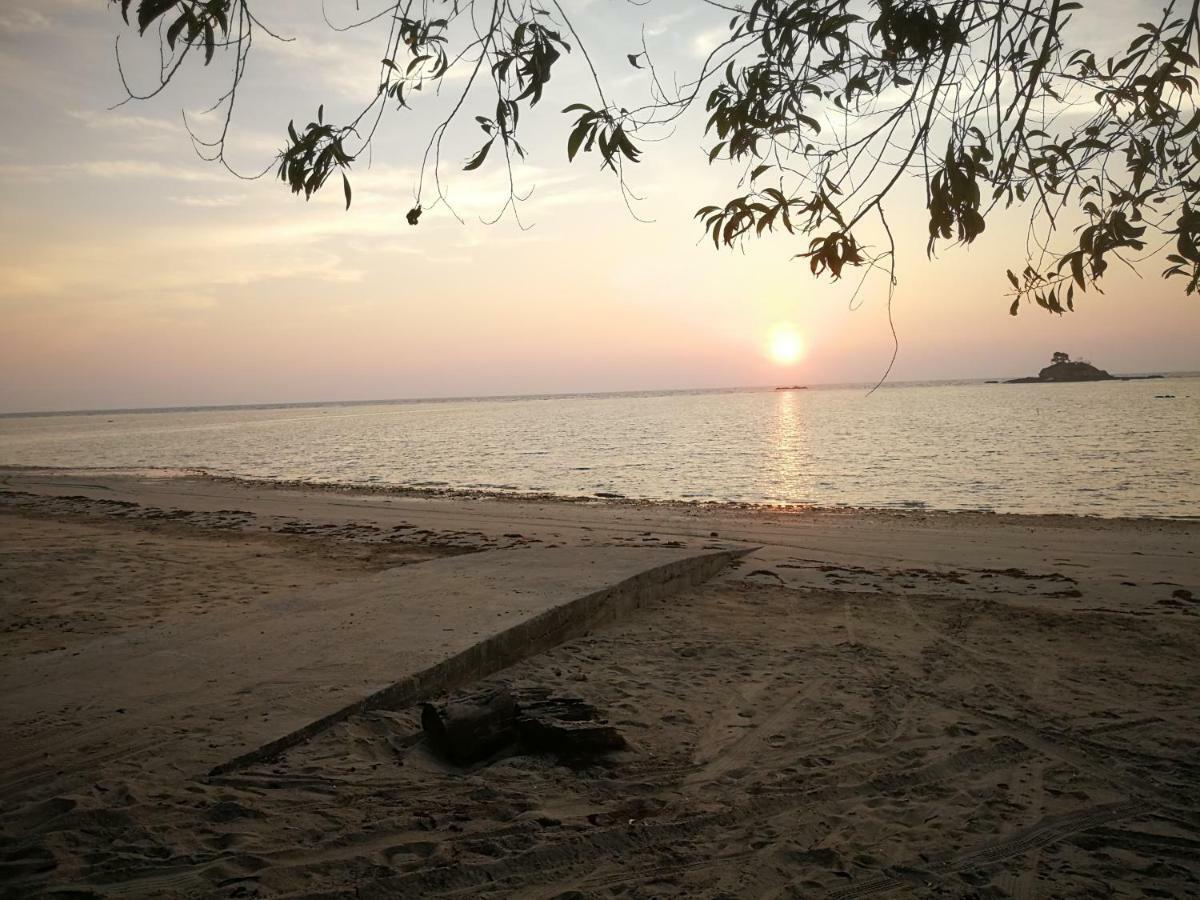 Pilly Homestay Labuan Exteriör bild